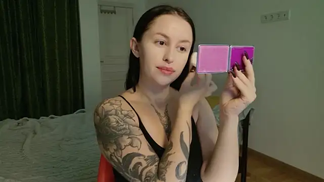 VioletCatt online show from November 2025 06:45:01 AM