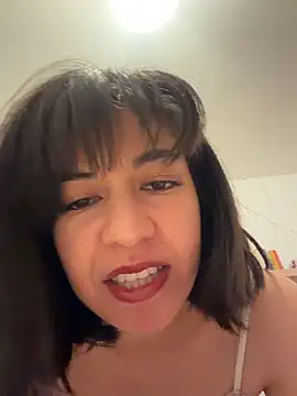 BitchyBratxxx online show from April 2026 12:32:01 PM