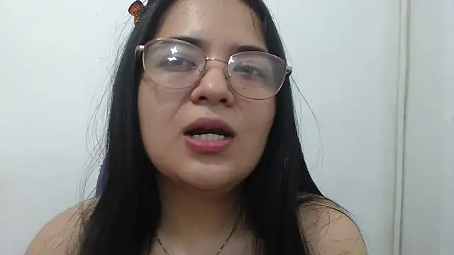 Snapshot of v_violeta chatting on February 2025 08:10:01 AM v violeta online show from February 2025 08:10:01 AM