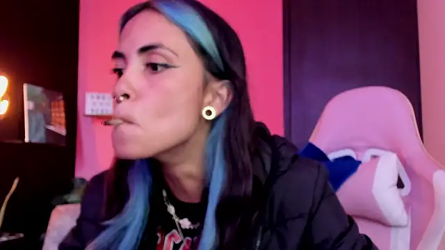 Juanadearco5 online show from September 2025 08:56:02 PM