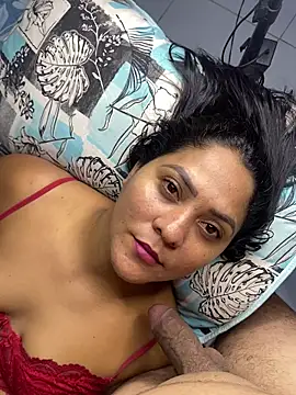 Snapshot of mayemarc chatting on November 2025 07:02:02 PM mayemarc online show from November 2025 07:02:02 PM