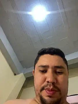 Snapshot of mayemarc chatting on November 2025 10:44:02 PM mayemarc online show from November 2025 10:44:02 PM