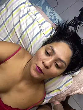 Snapshot of mayemarc chatting on November 2025 09:50:01 PM mayemarc online show from November 2025 09:50:01 PM