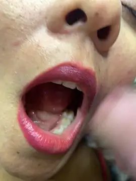 Snapshot of mayemarc chatting on December 2025 09:19:02 PM mayemarc online show from December 2025 09:19:02 PM