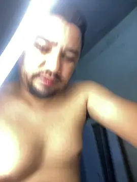 Snapshot of mayemarc chatting on March 2026 05:23:02 PM mayemarc online show from March 2026 05:23:02 PM