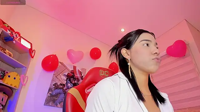 Snapshot of madelyn_rose_ chatting on February 2025 02:37:01 AM madelyn rose online show from February 2025 02:37:01 AM