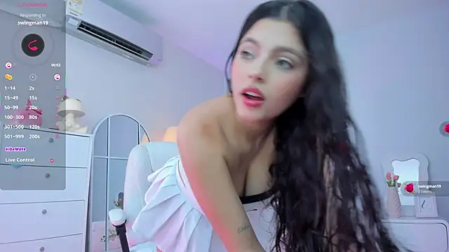 Snapshot of ania_sweet18 chatting on April 2026 12:23:01 AM ania sweet18 online show from April 2026 12:23:01 AM