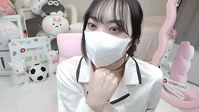 momo room online show from February 2025 09:43:01 AM
