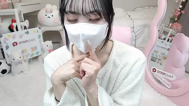 momo room online show from March 2025 11:05:01 AM