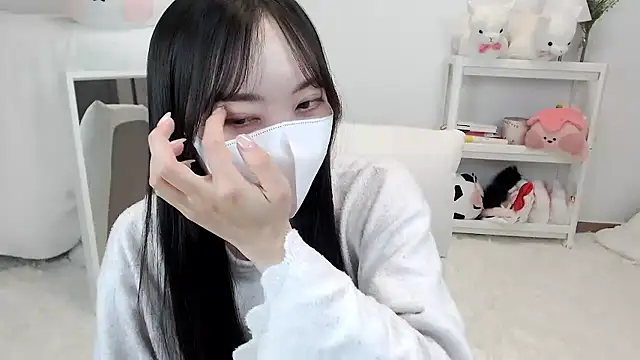 Snapshot of momo_room chatting on May 2026 12:34:02 PM momo room online show from May 2026 12:34:02 PM