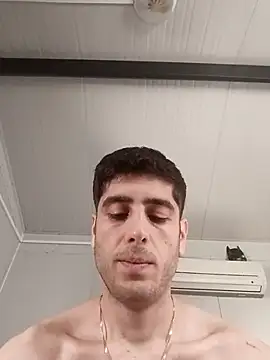 arenn1997 online show from December 2025 12:09:01 PM