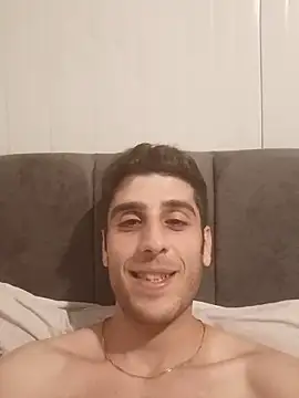 arenn1997 online show from June 2026 12:09:02 AM