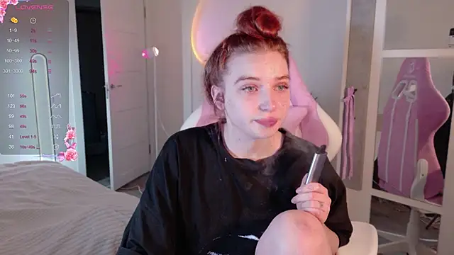 Snapshot of cinnabon_girls chatting on October 2025 05:07:02 AM cinnabon girls online show from October 2025 05:07:02 AM