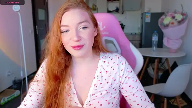 Snapshot of cinnabon_girls chatting on March 2026 03:18:01 PM cinnabon girls online show from March 2026 03:18:01 PM