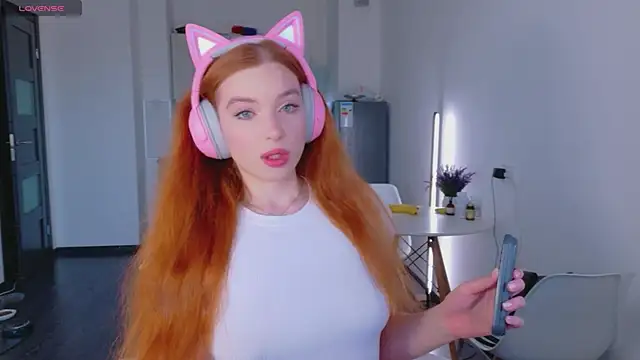 cinnabon girls online show from April 2026 04:22:01 PM