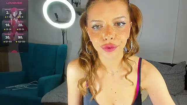 Snapshot of Hannah_Carr chatting on October 2025 07:34:01 PM Hannah Carr online show from October 2025 07:34:01 PM