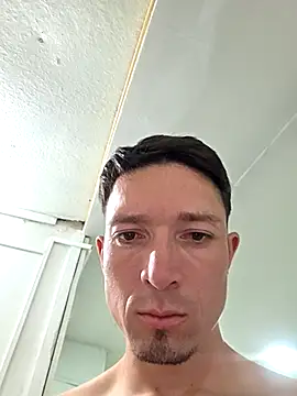 Snapshot of realg2307 chatting on February 2026 12:54:01 AM realg2307 online show from February 2026 12:54:01 AM