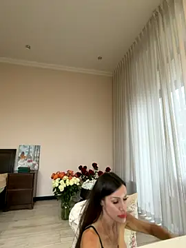 Hott Lolla online show from December 2025 09:03:01 AM