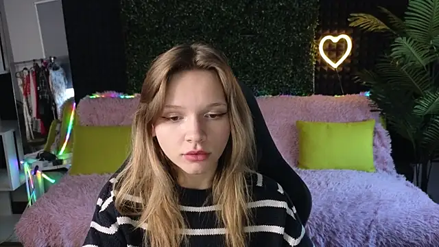 LitaBrom online show from October 2025 01:33:02 AM