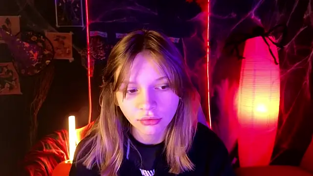 LitaBrom online show from October 2025 01:39:02 AM