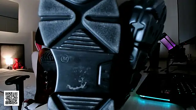 Snapshot of _Goddess_Misha_ chatting on November 2025 09:13:01 PM Goddess Misha online show from November 2025 09:13:01 PM