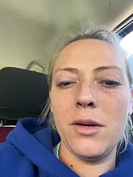 lezbean24 online show from March 2026 06:40:02 PM