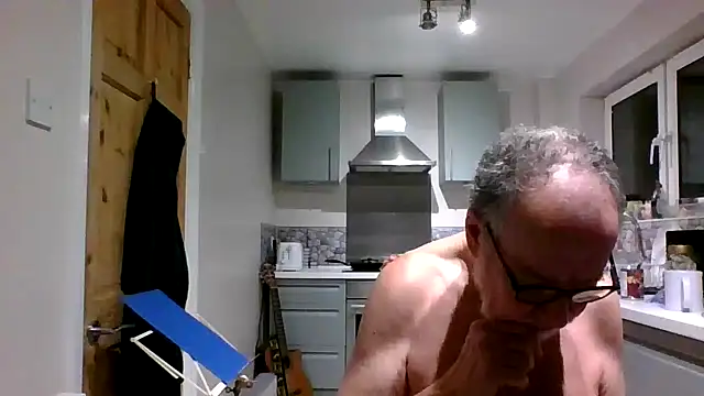 jimmybenido online show from December 2024 05:22:01 PM