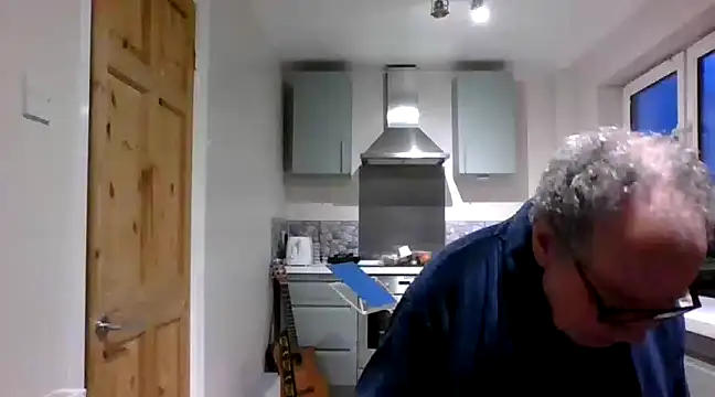 jimmybenido online show from January 2025 05:15:01 PM