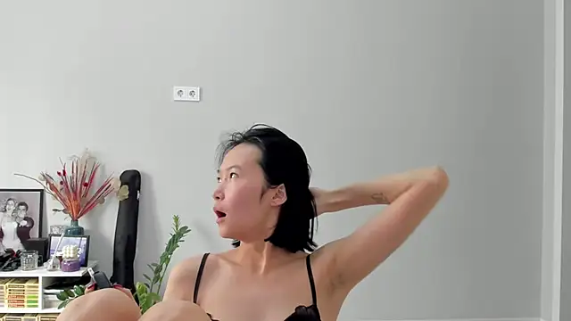 Snapshot of ailey_chao chatting on March 2026 03:52:02 AM ailey chao online show from March 2026 03:52:02 AM