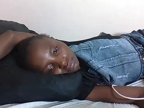 Snapshot of SexyNeedle22 chatting on October 2025 11:02:01 PM SexyNeedle22 online show from October 2025 11:02:01 PM