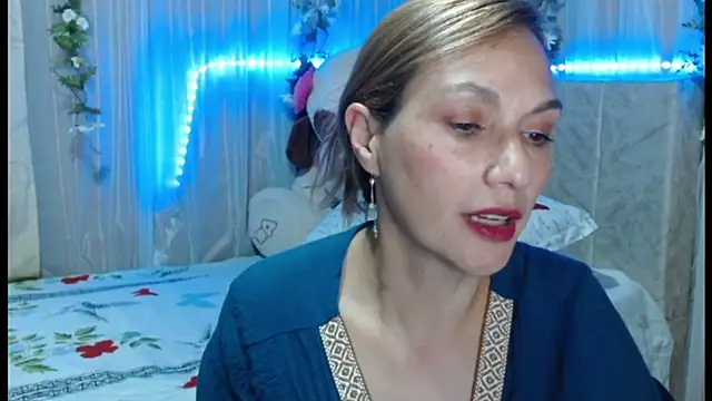 italagomez  online show from December 2024 12:10:02 AM