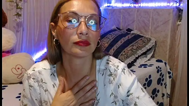 italagomez  online show from January 2025 11:18:02 PM