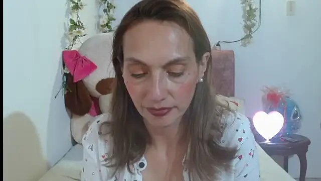 italagomez  online show from September 2025 12:32:01 AM