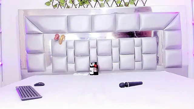 sweetebonny1 online show from March 2026 05:52:01 PM