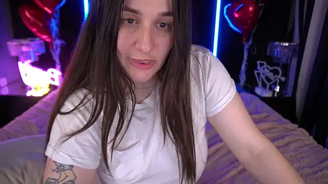 Snapshot of JuicyBeRrys chatting on February 2025 04:10:02 PM JuicyBeRrys online show from February 2025 04:10:02 PM