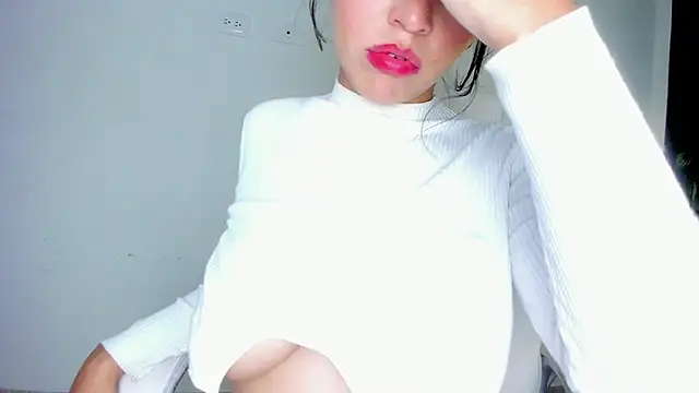 Snapshot of HarleyQueen_Robbie chatting on January 2025 01:48:01 AM HarleyQueen Robbie online show from January 2025 01:48:01 AM