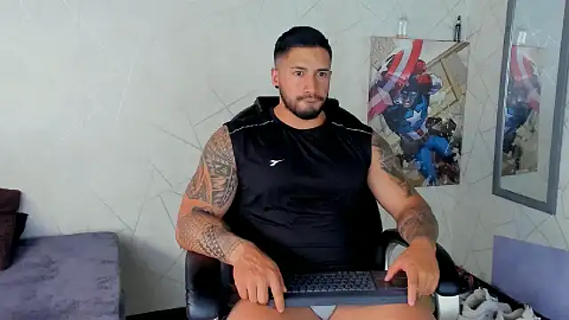 Snapshot of Cristian_Walker chatting on January 2025 08:25:02 PM Cristian Walker online show from January 2025 08:25:02 PM