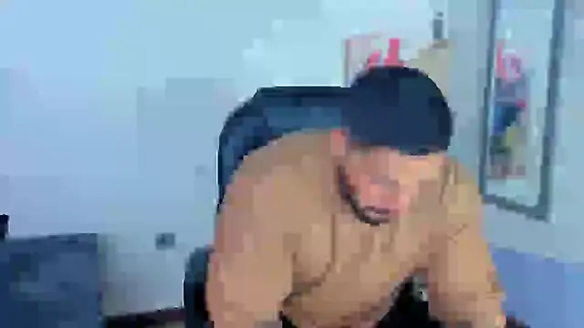 Snapshot of Cristian_Walker chatting on January 2025 10:29:02 AM Cristian Walker online show from January 2025 10:29:02 AM