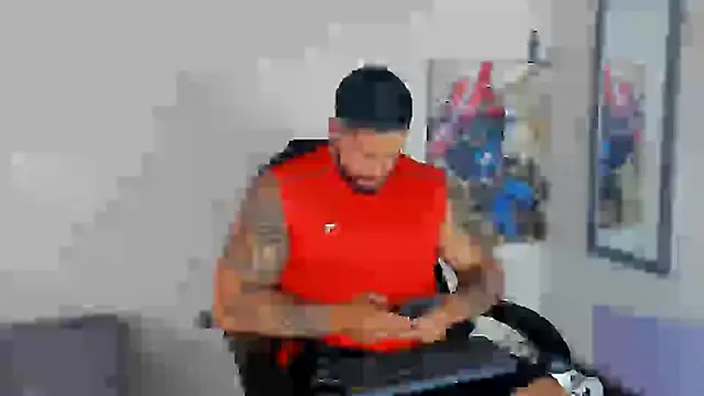 Snapshot of Cristian_Walker chatting on January 2025 07:18:01 PM Cristian Walker online show from January 2025 07:18:01 PM