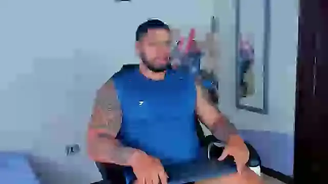 Snapshot of Cristian_Walker chatting on February 2025 12:02:02 PM Cristian Walker online show from February 2025 12:02:02 PM