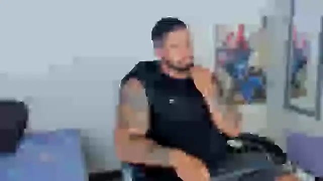 Snapshot of Cristian_Walker chatting on February 2025 12:22:02 PM Cristian Walker online show from February 2025 12:22:02 PM