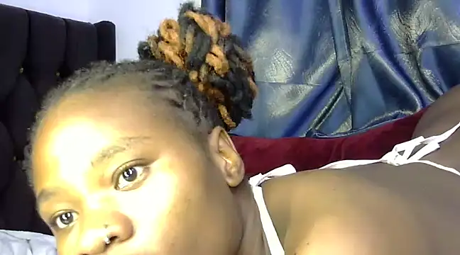 Snapshot of sweetblackbeauty001 chatting on February 2025 03:08:01 PM sweetblackbeauty001 online show from February 2025 03:08:01 PM