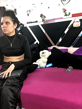 1lovelygirls online show from October 2025 02:29:02 PM