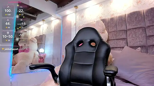 amina west online show from October 2025 03:58:02 AM