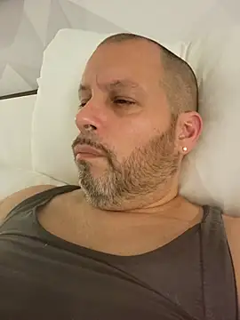 Just2much online show from January 2026 01:52:02 AM