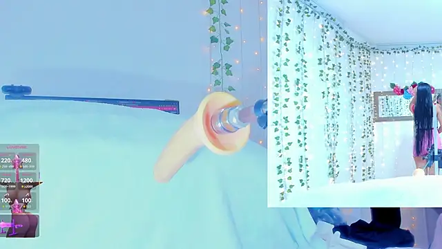 Tiffanny Love  online show from October 2025 09:40:02 AM