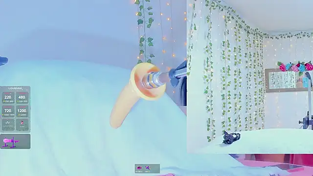 Tiffanny Love  online show from November 2025 09:00:02 AM