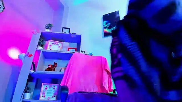 kuromi69 online show from September 2025 06:24:02 AM