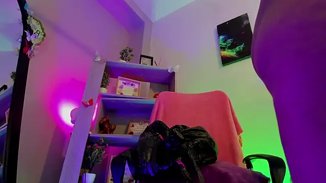 kuromi69 online show from October 2025 04:00:01 AM