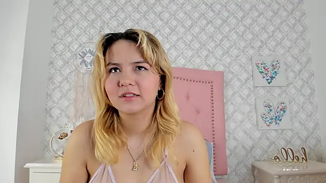 Sara  Williams online show from February 2025 03:39:02 AM